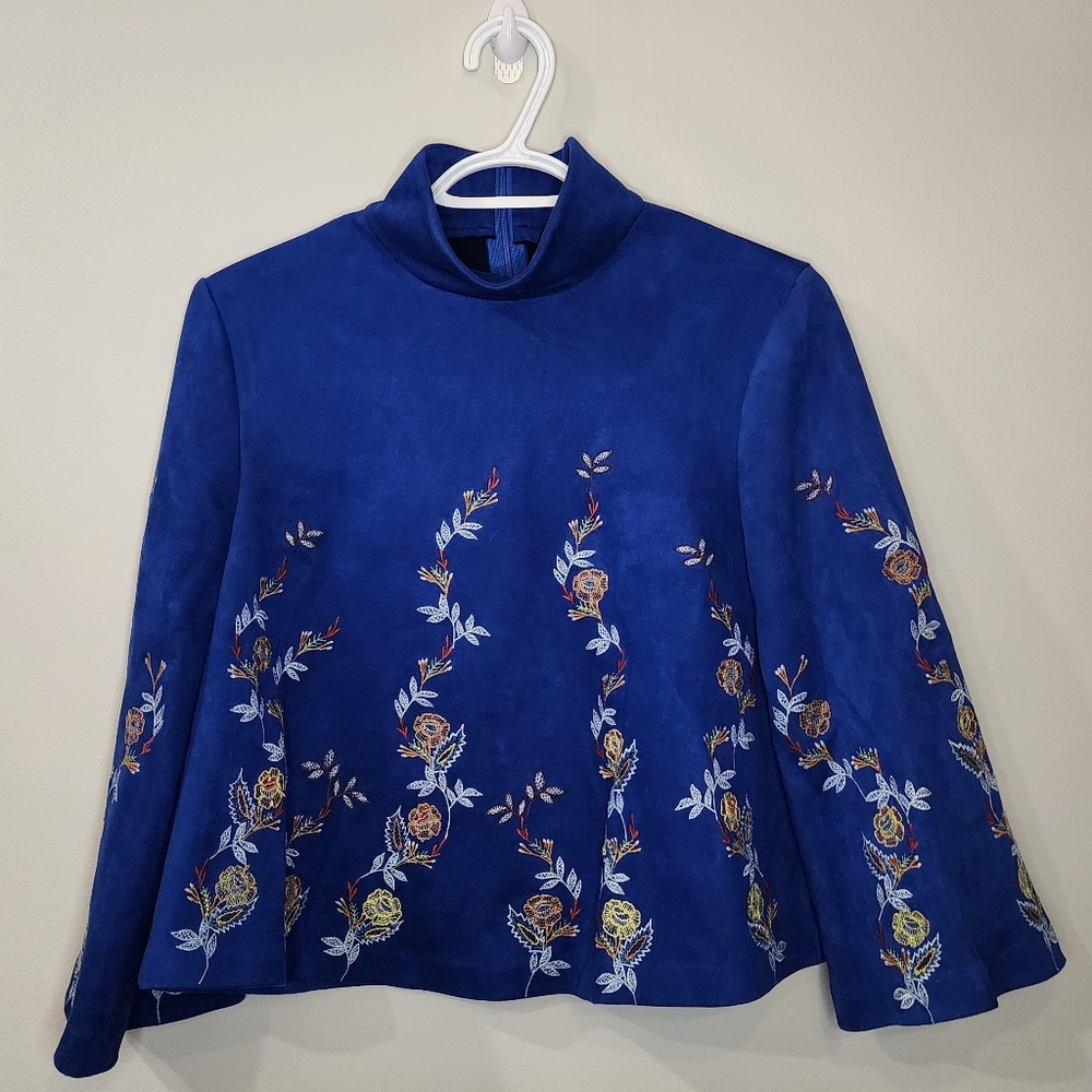 Zara Embroidered Bell Sleeve Shirt XS